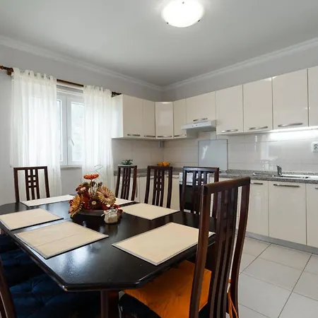 - Happy Apartment Babina