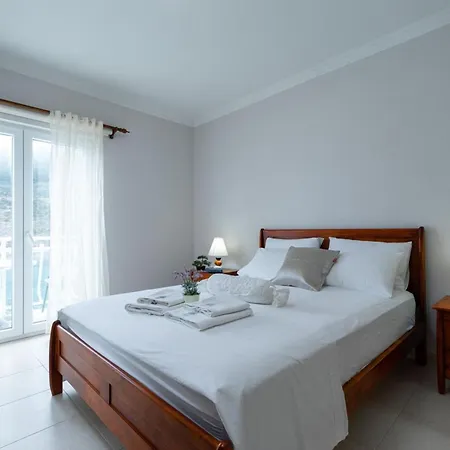 - Happy Apartment Babina